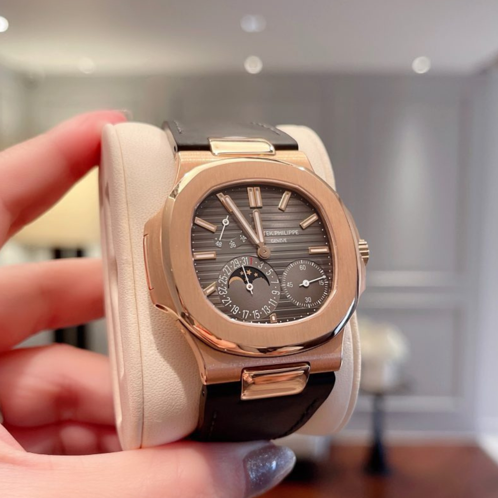 Patek Philippe Nautilus Watch – 5712R-001 - Image 3